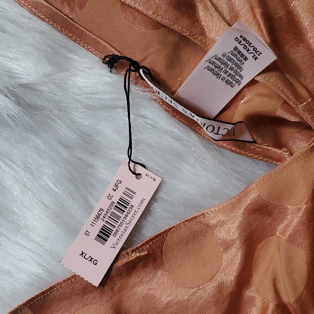 NWT Victoria's Secret sexy camisole - Picture 2 of 5